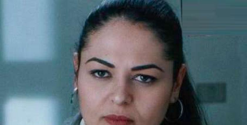 الفنانة نيفين مندور