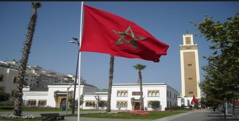 طالبتين مغربيتين تفقدان حقهما بالدراسة في فرنسا بسبب رفضهما التقاط صورة بدون حجاب