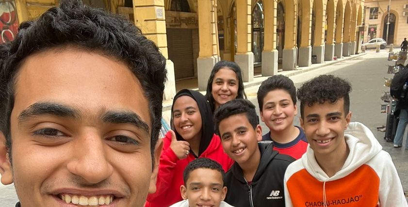 شباب مبادرة «اعمل خير» في وسط البلد