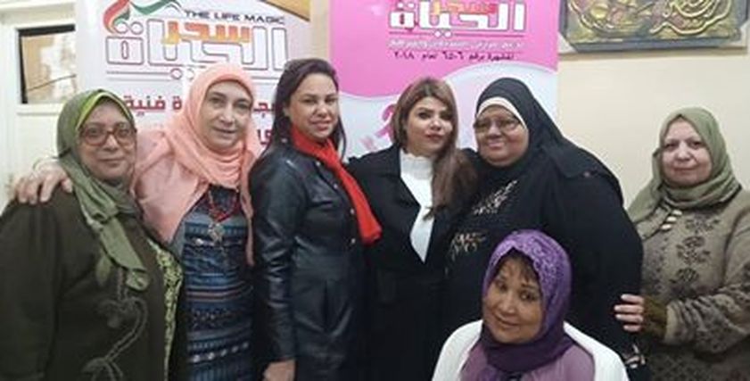 مصصفة شعر مصرية ترسم جمال محاربات السرطان على طريقتها