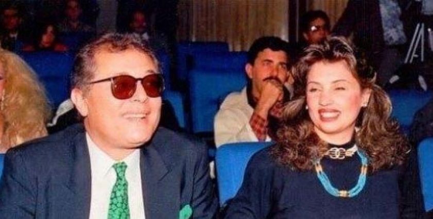 محمود عبد العزيز وزوجته