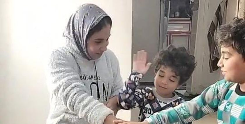 رباب وأولادها