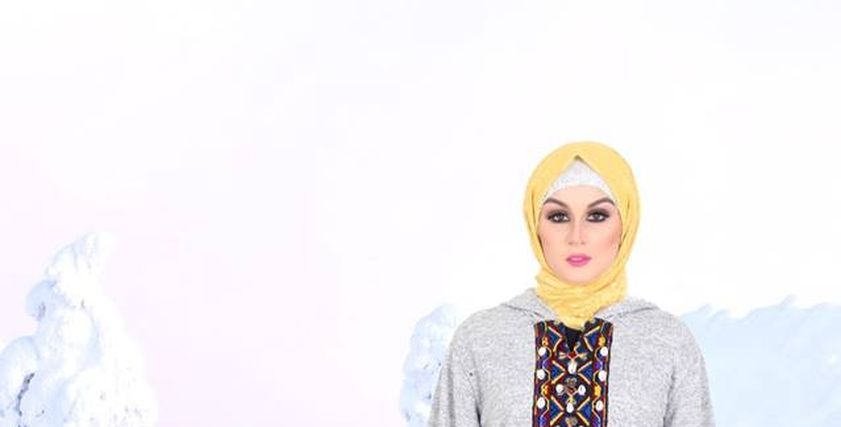 "أحمد عبد الفتاح" يُطلق مجموعة أزياء 2018.. والألوان الكرنفالية سر الإختلاف