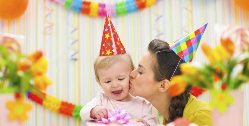 أفكار مختلفة للاحتفال بعيد الميلاد الأول لطفلك