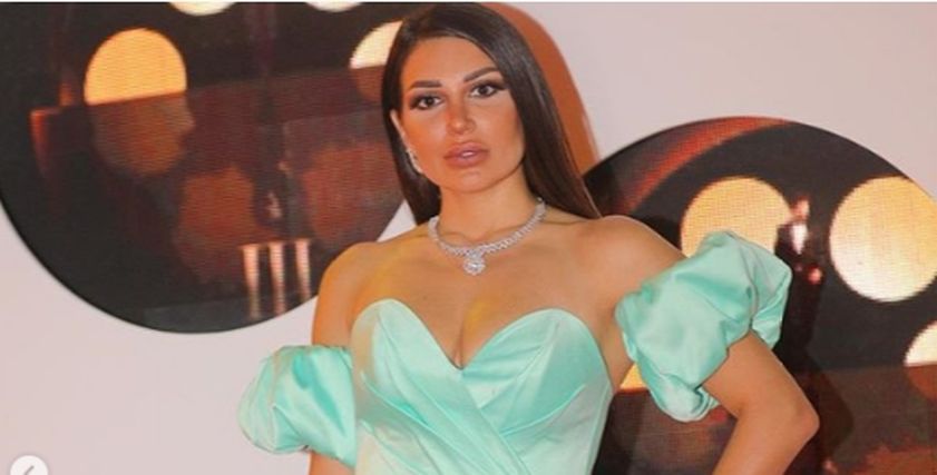 سارة نخلة