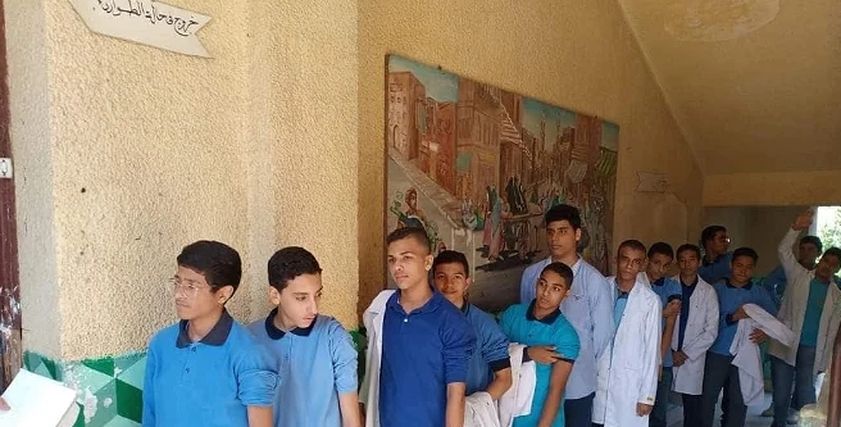 التطعيمات بالمدارس