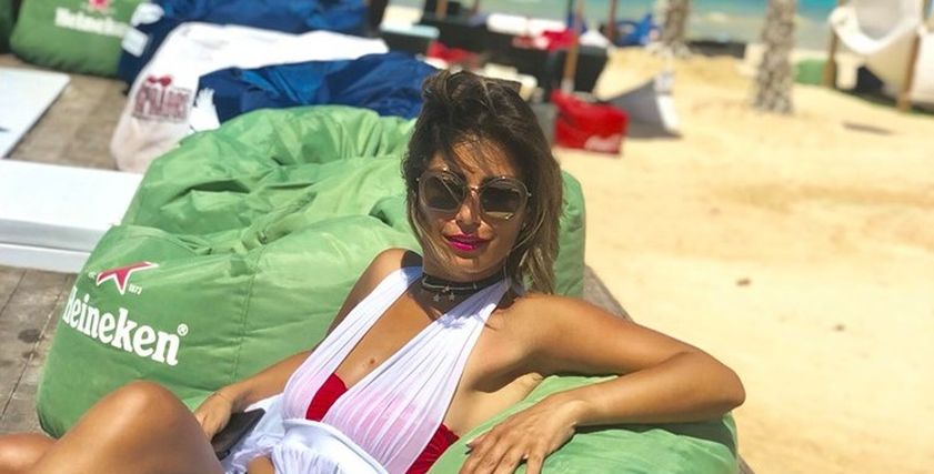 الفنانة منة فضالي تدعم المحجبات