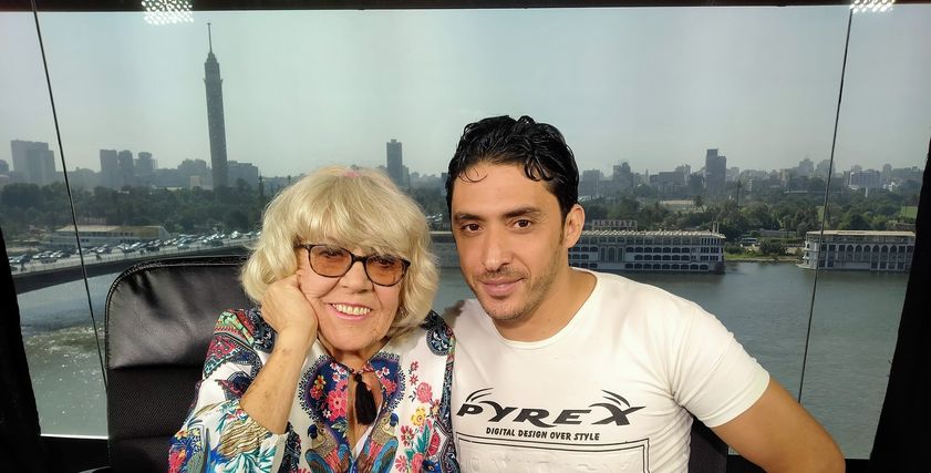 الشاب المصري وحبيبته البريطانية