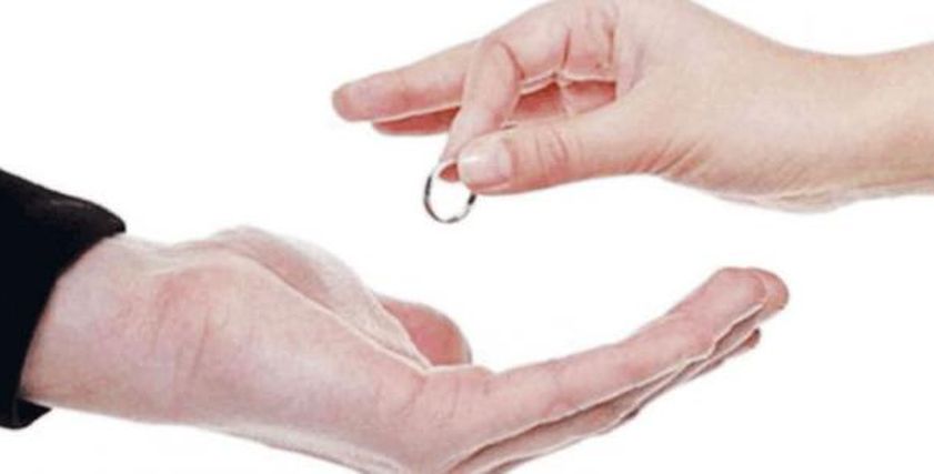 مشكلات كثيرة تنهي العلاقات الزوجية لأتفه الأسباب
