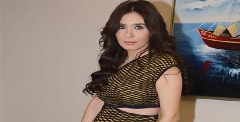 دينا تعلم الصينيات الرقص الشرقي في العاصمة الصينية