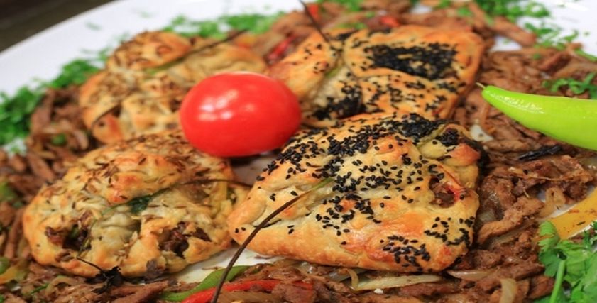 طريقة عمل مكمورة لحم