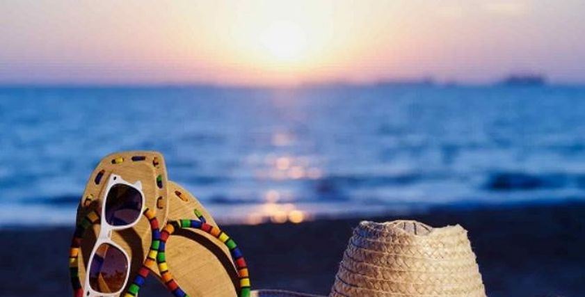 لو هتروحي المصيف.. 5 أغراض مهمة  يجب ألا تنسيها.. أبرزها شاحن الهاتف