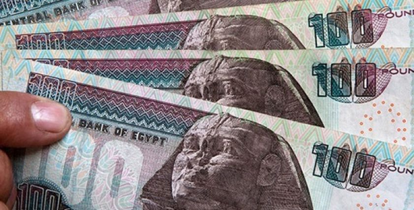 لازم فلوس جديدة.. اتيكيت تقديم العيدية بين المخطوبين