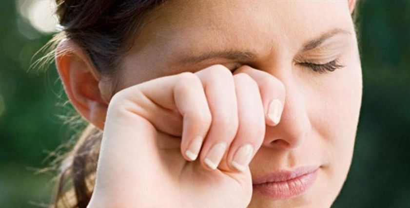 عدم تلامس الوجه تجنبًا لحدوث عدوى فيروس كورونا