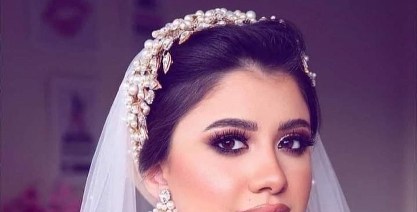 طالبة جامعة المنصورة 