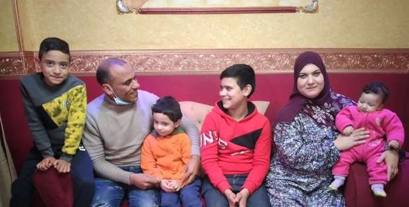 أمينة الإيطالية برفقة أسرتها