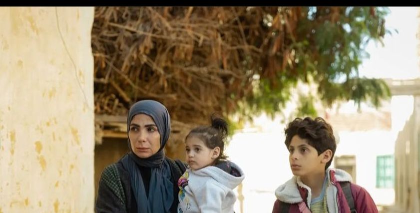 منى زكي واطفالها في مسلسل تحت الوصاية