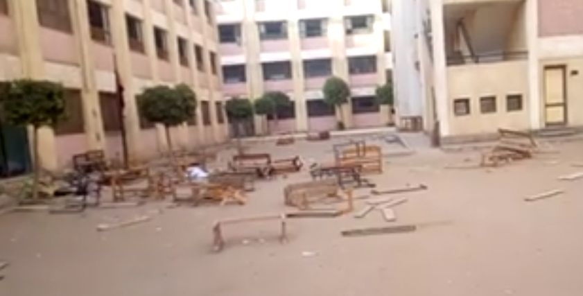 تحطم مدرسة في أرض اللواء