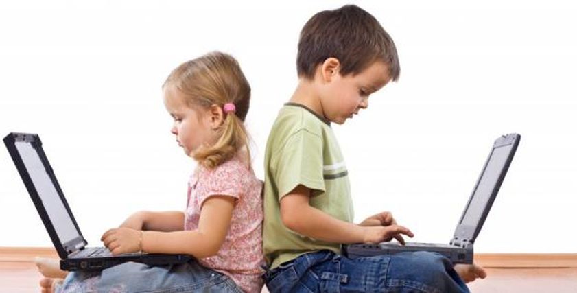 كيفية حماية أولادنا من مخاطر التكنولوجية الحديثة