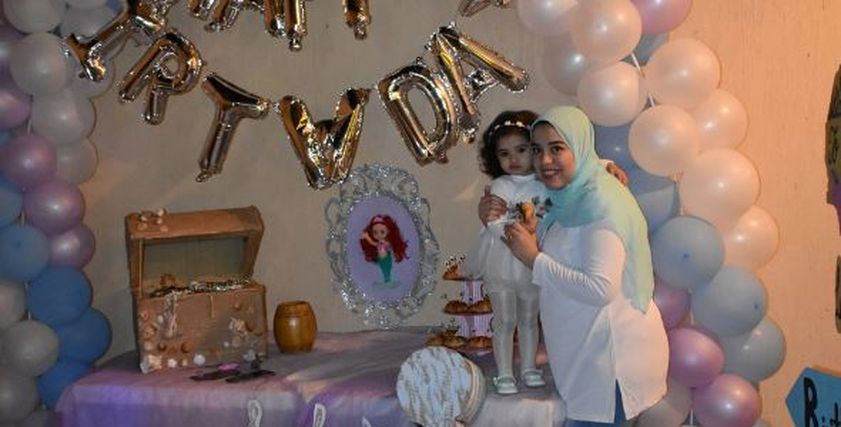 عبير وابنتها