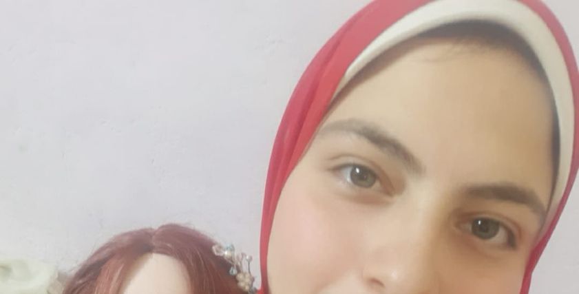 سامية عيد بصحبة عرائسها