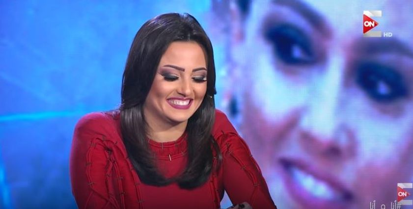 الفنانة بشرى