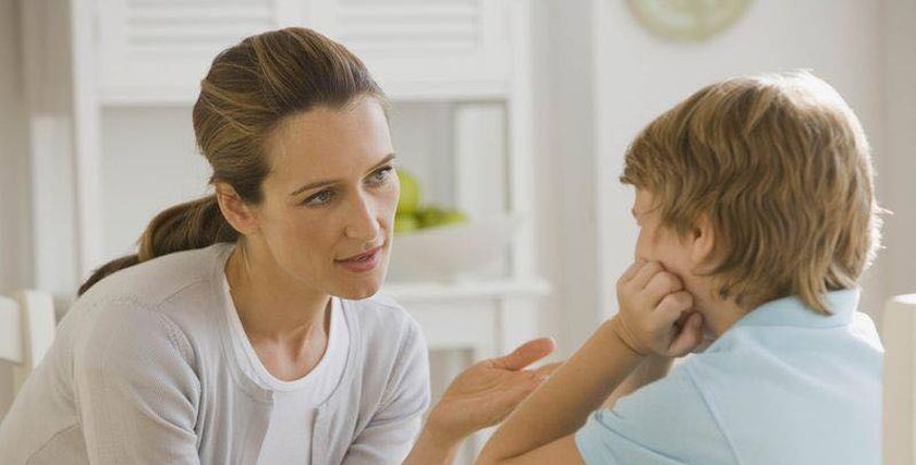 4 علامات تدل على تأخر نمو الطفل العاطفي منها..