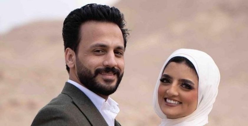 البلوجر أحلام وخطيبها