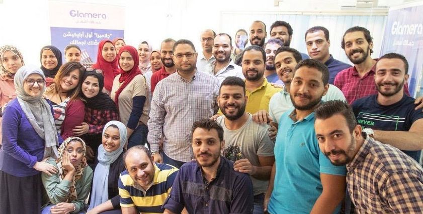 القائمين على تطبيق جلاميرا