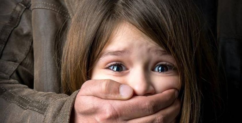 رفضت ممارسة العلاقة الحميمة معه 