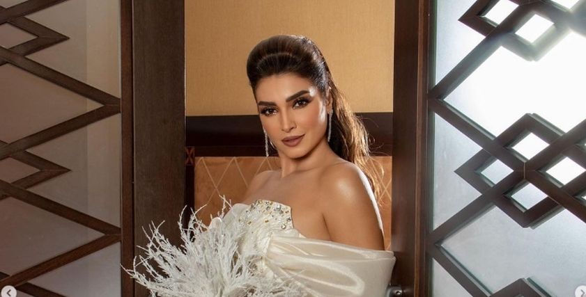 روجينا تتألق بالأبيض و«جيرب» زفاف في جلسة تصوير جديدة