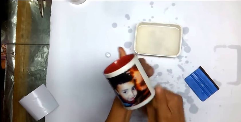 حكم طباعة صورة شخصية على المج