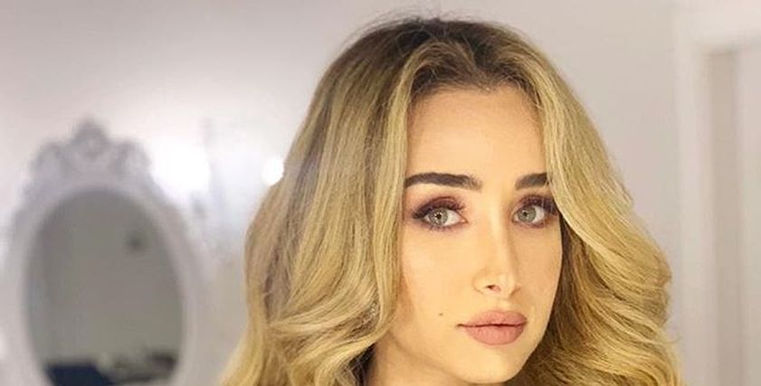 هنا الزاهد 