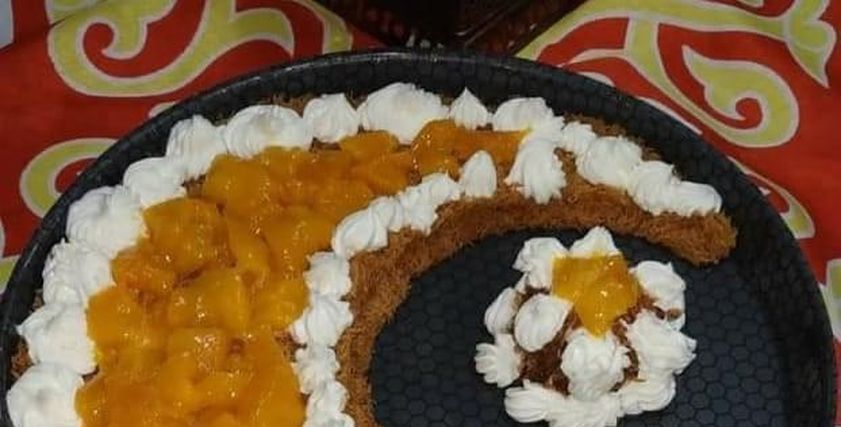 كنافة على شكل هلال رمضان