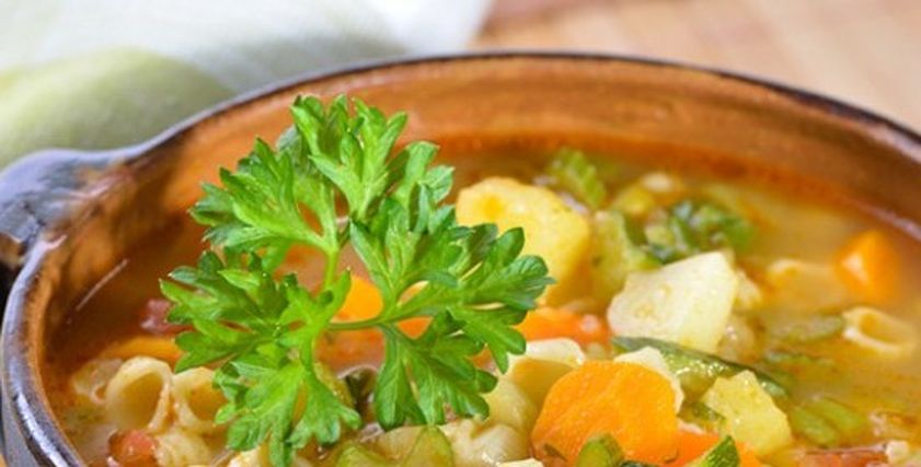 شوربة المكرونة بالخضار