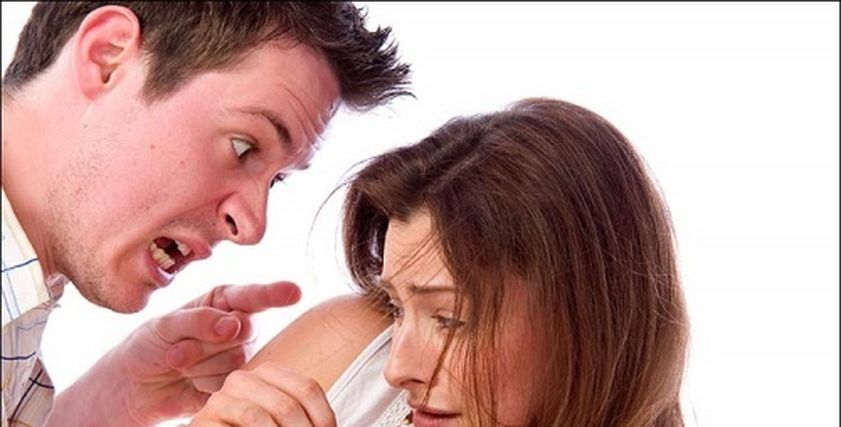 حكم إهانة الزوج لزوجته