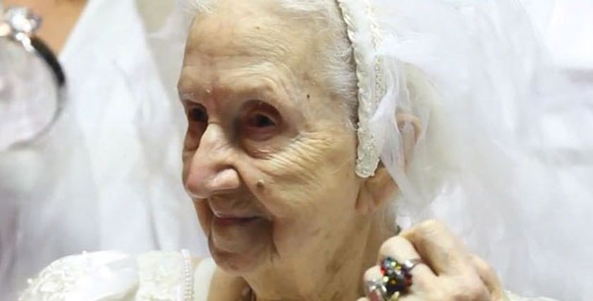 عروس عجوز