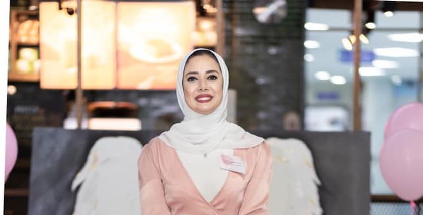 الفنانة التشكيلية سامية صالح