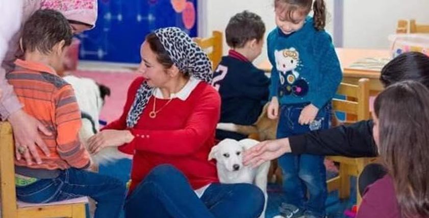 تأهيل ذوي الاحتياجات بالكلاب البلدي