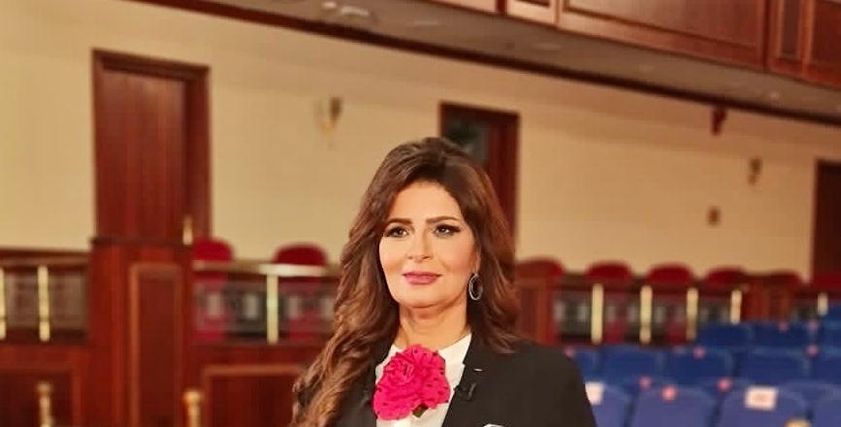 الإعلامية حنان يوسف
