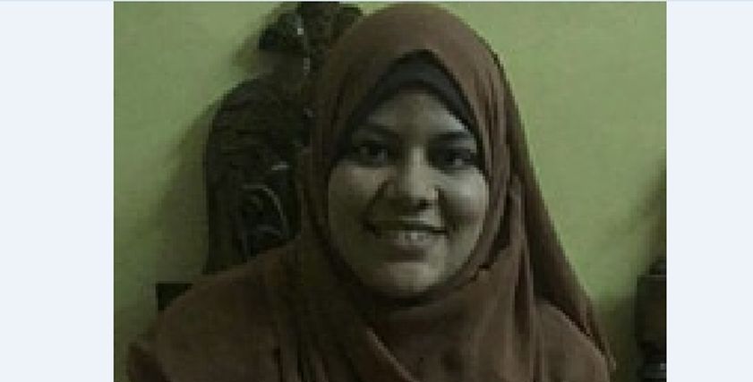 الطالبة آية