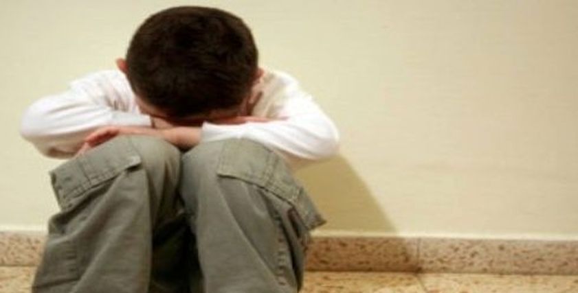 أب يرفض الإنفاق على نجله: «عنده ميول جنسية لأمه»