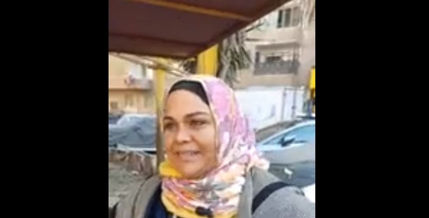 منال تساند زوجها في مشروع السمك