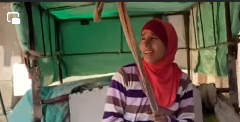 هانم بائعة خضار على عربة كارو