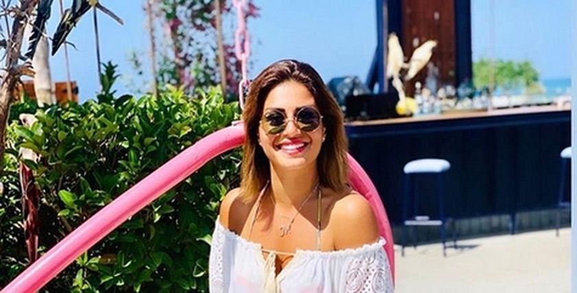منة فضالي بكاش مايوه