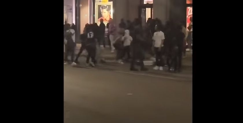 لحظة غضب المراهقين في أمريكا