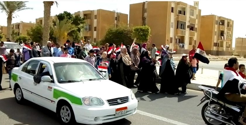 بالفيديو| مسيرة نسائية في شوارع مدينة الطور بشعار 