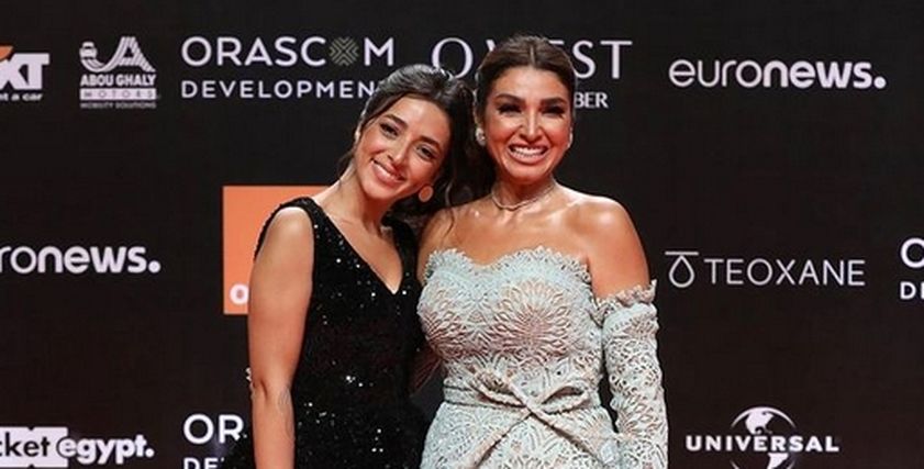 روجينا وابنتها في مهرجان الجونة