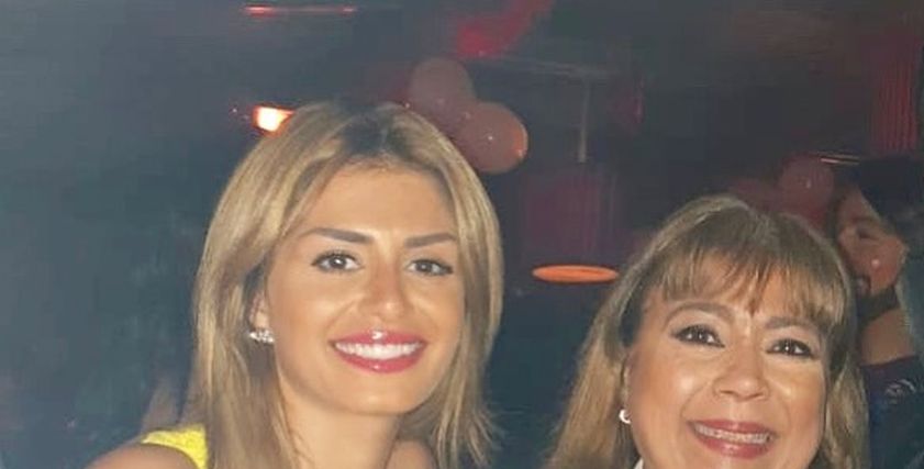 منة فضالي ووالدتها