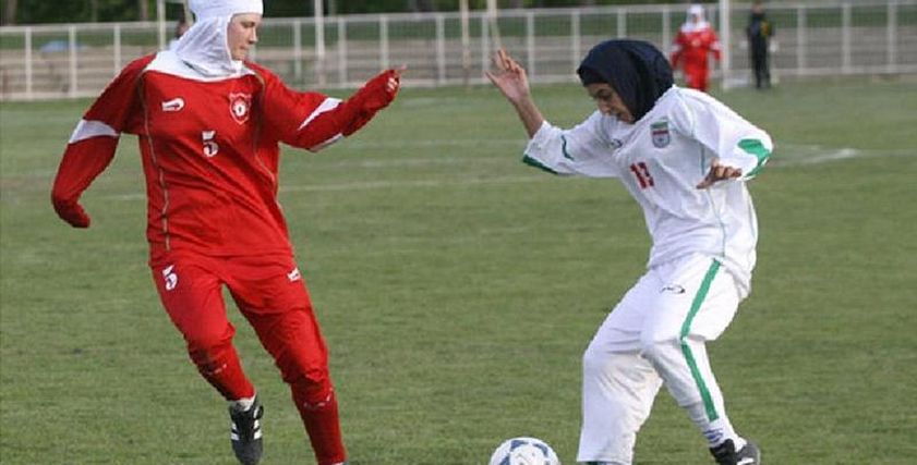 أول اتحاد كره نسائي 